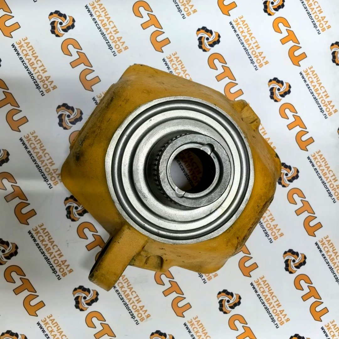 Кулак поворотный 150304 моста экскаватора погрузчика CAT 434E, 434F, 444E, 444F